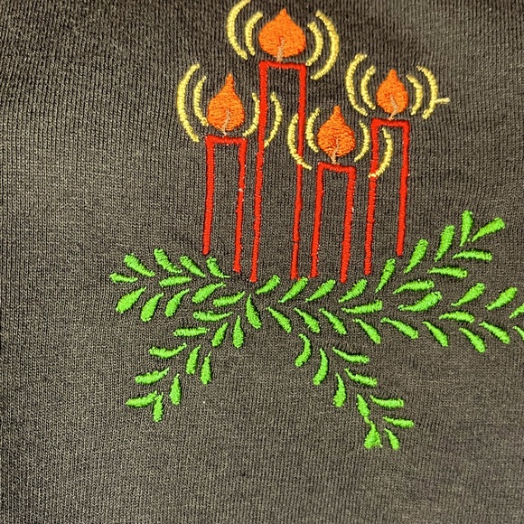 Candlelight Tshirt in black with Embroidered candles in XL - Picture 2 of 5
